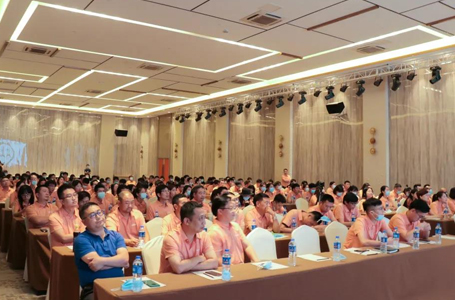南鴻裝飾8月全體設計師會議精彩概覽