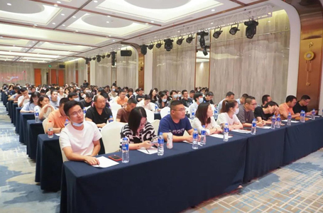 南鴻裝飾9月全體設計師會議精彩概覽